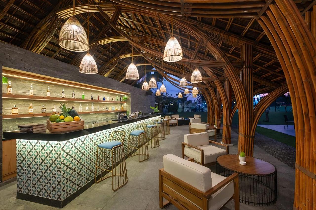 Carinae Danang Hotel Екстериор снимка