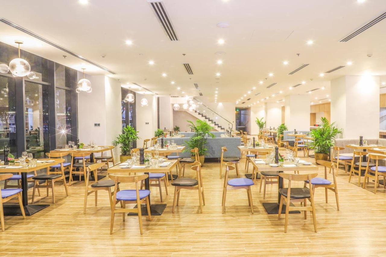 Carinae Danang Hotel Екстериор снимка