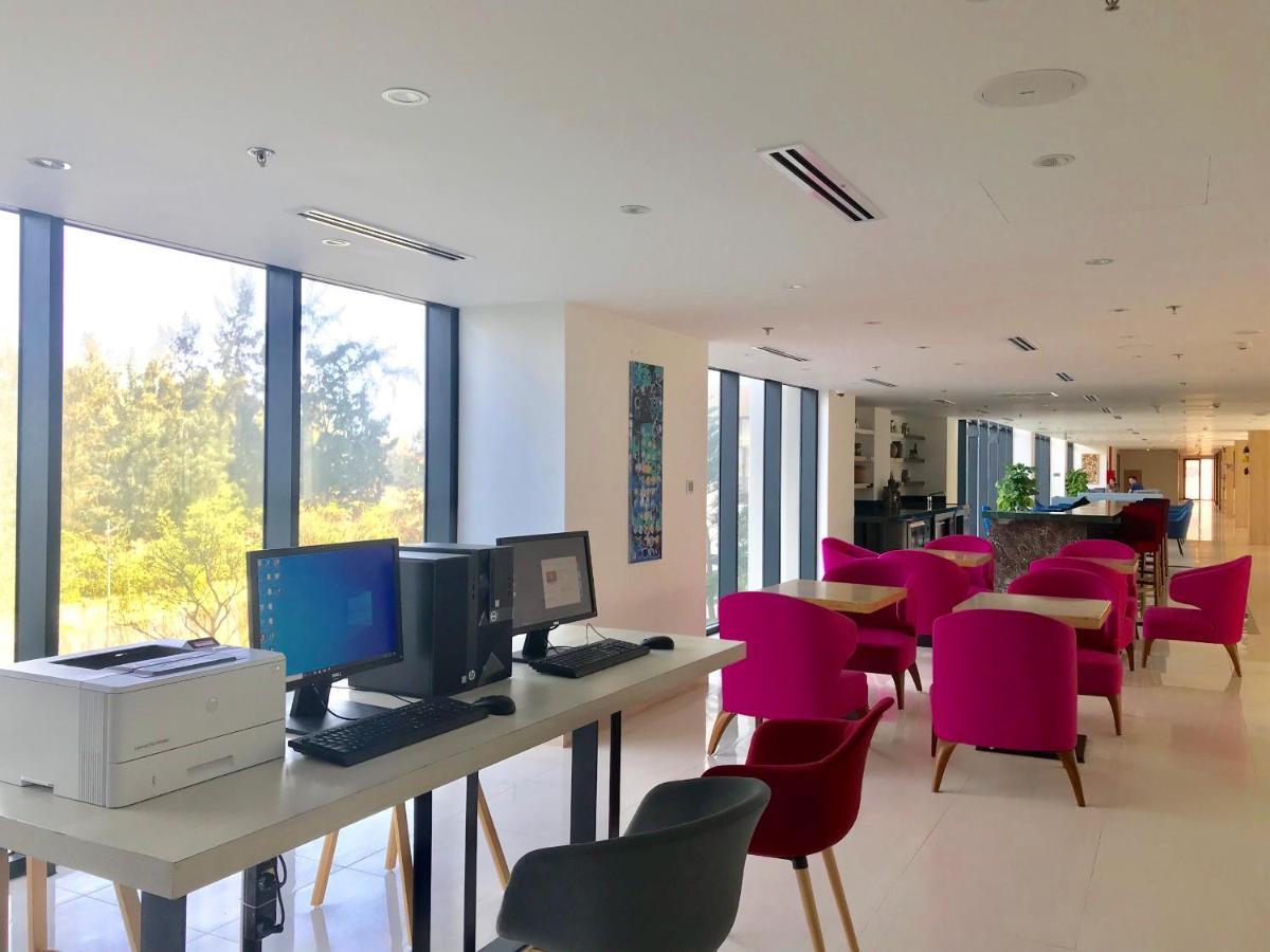 Carinae Danang Hotel Екстериор снимка